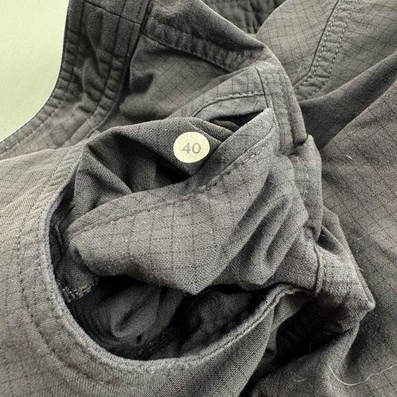 Lululemon ABC‎ Classic Fit Golf Shorts 9" Inseam Mens 40 - Picture 9 of 9